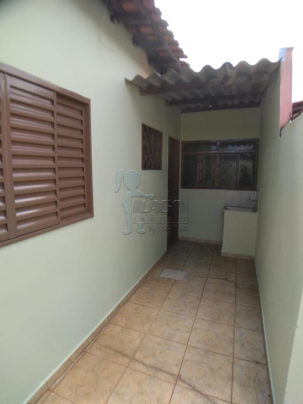 Alugar Casa / Padrão em Ribeirão Preto R$ 700,00 - Foto 6