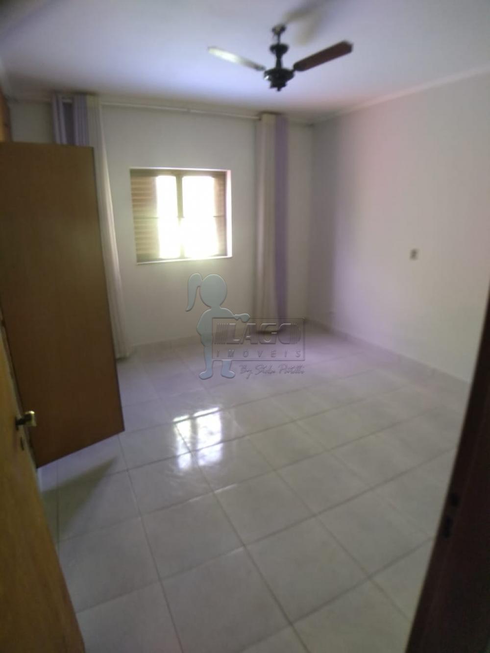 Alugar Casa / Padrão em Ribeirão Preto R$ 2.000,00 - Foto 3