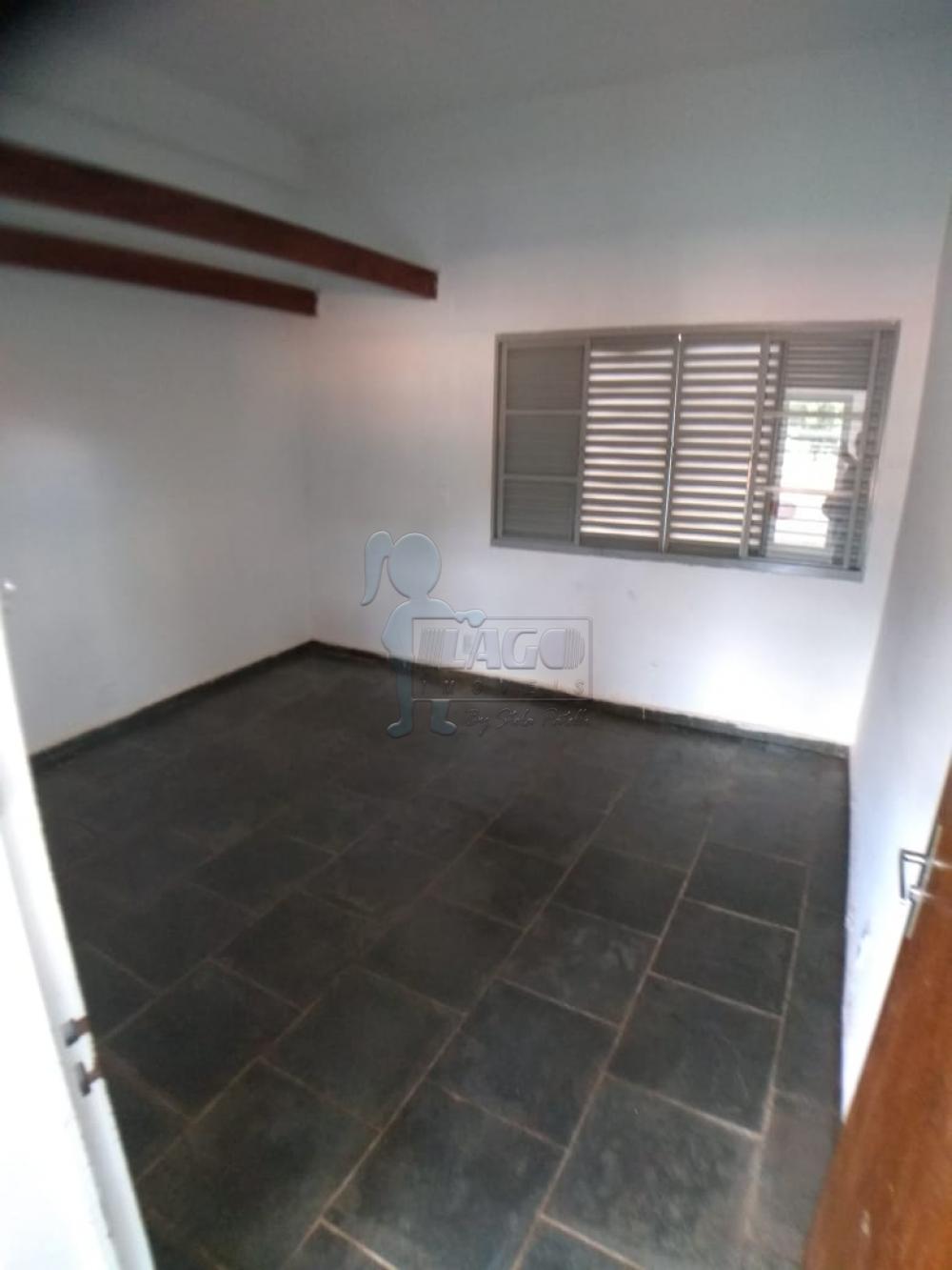 Alugar Casa / Padrão em Ribeirão Preto R$ 900,00 - Foto 1