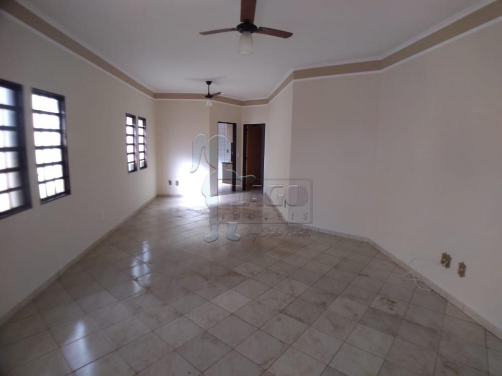 Alugar Casa / Padrão em Ribeirão Preto R$ 2.000,00 - Foto 3