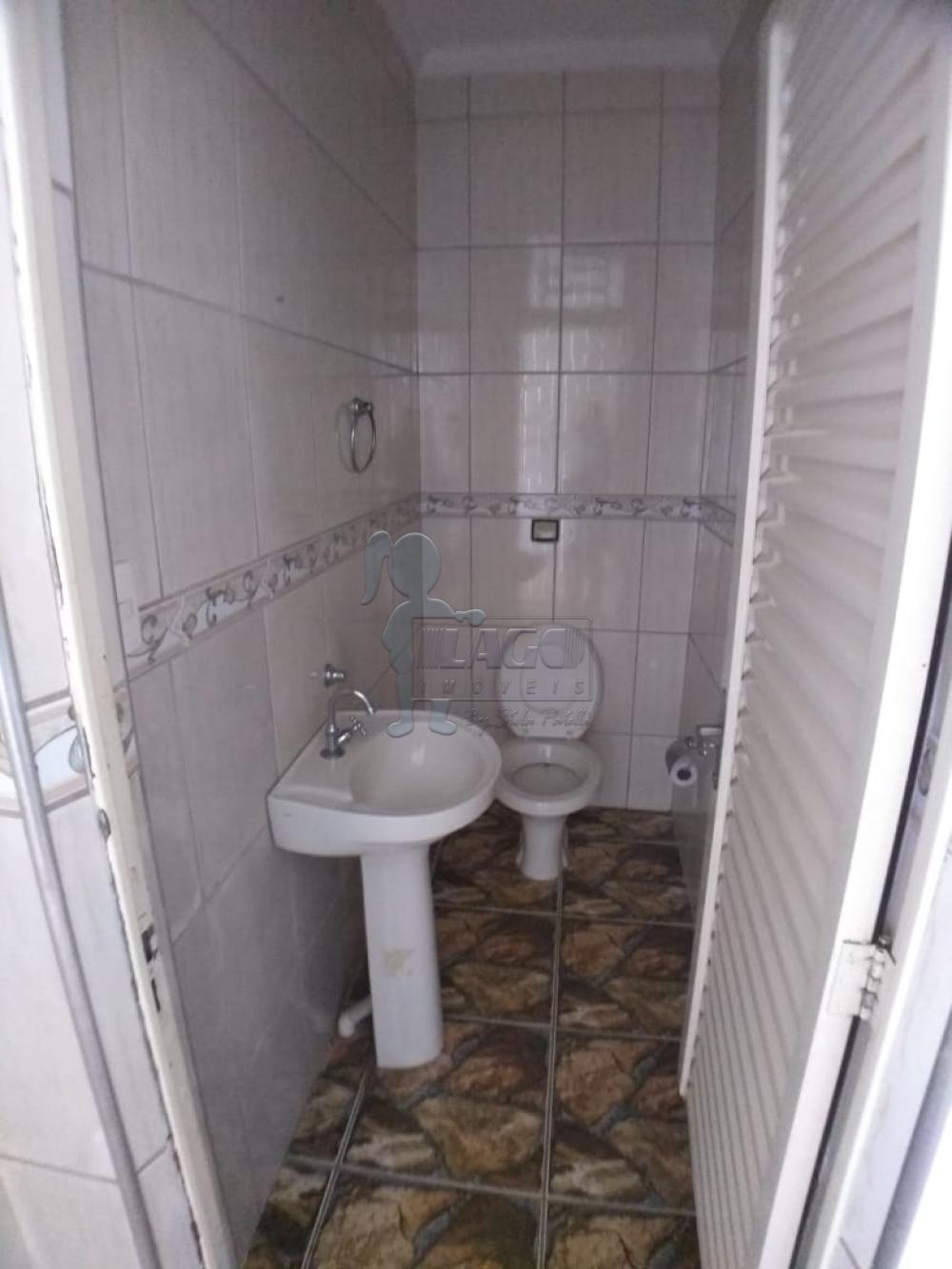 Alugar Casa / Padrão em Ribeirão Preto R$ 1.400,00 - Foto 15