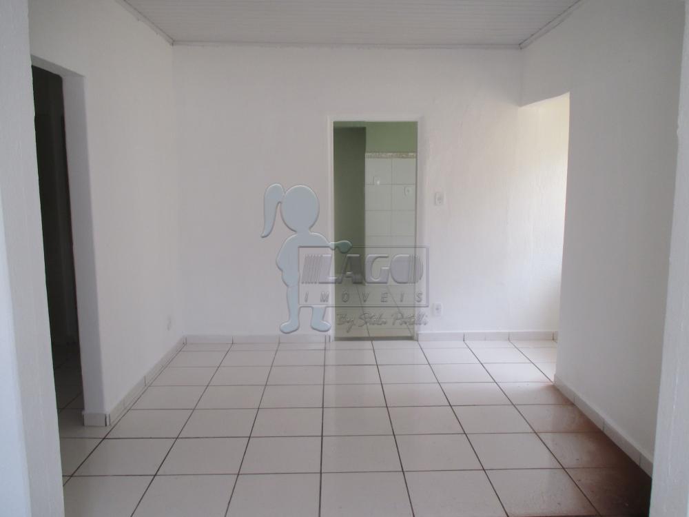 Alugar Casa / Padrão em Ribeirão Preto R$ 850,00 - Foto 3