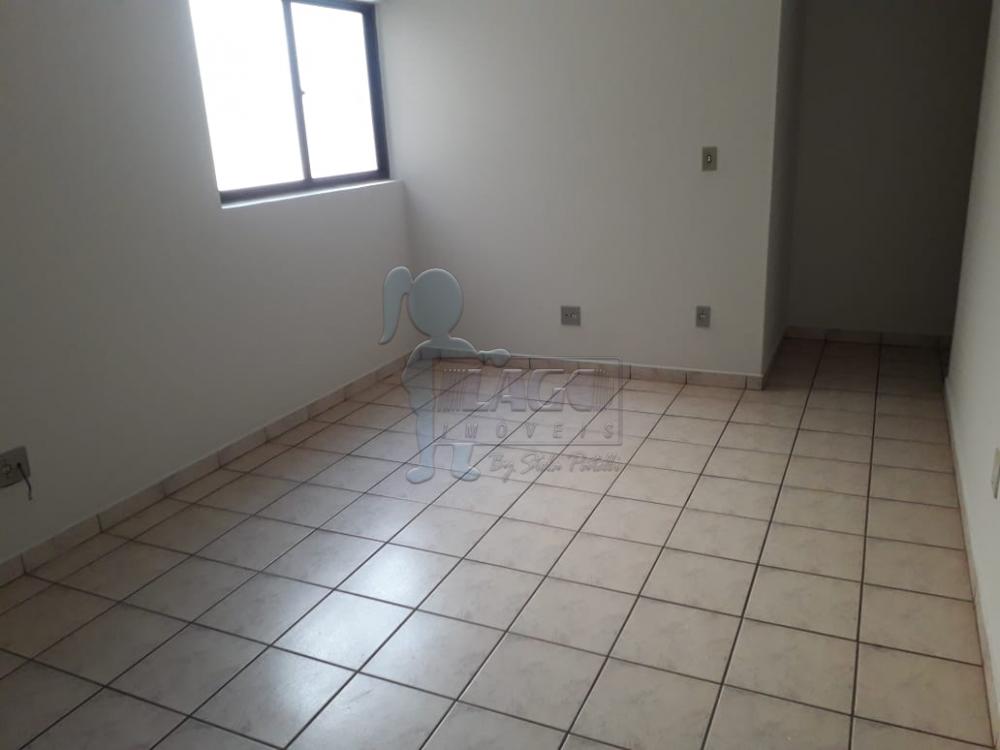 Alugar Apartamento / Padrão em Ribeirão Preto R$ 700,00 - Foto 2