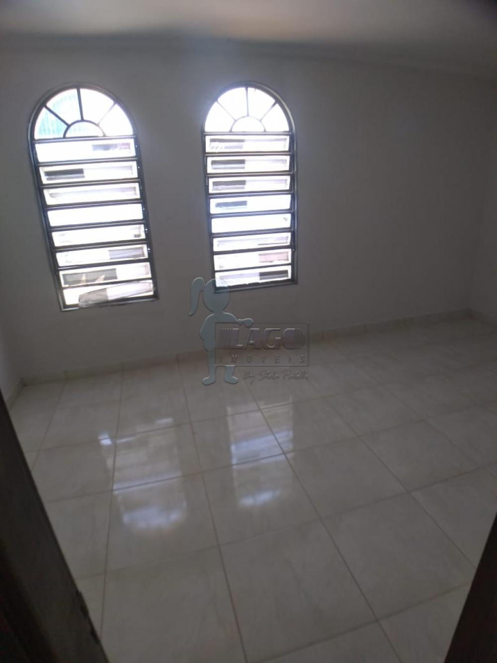 Alugar Casa / Padrão em Ribeirão Preto R$ 900,00 - Foto 1