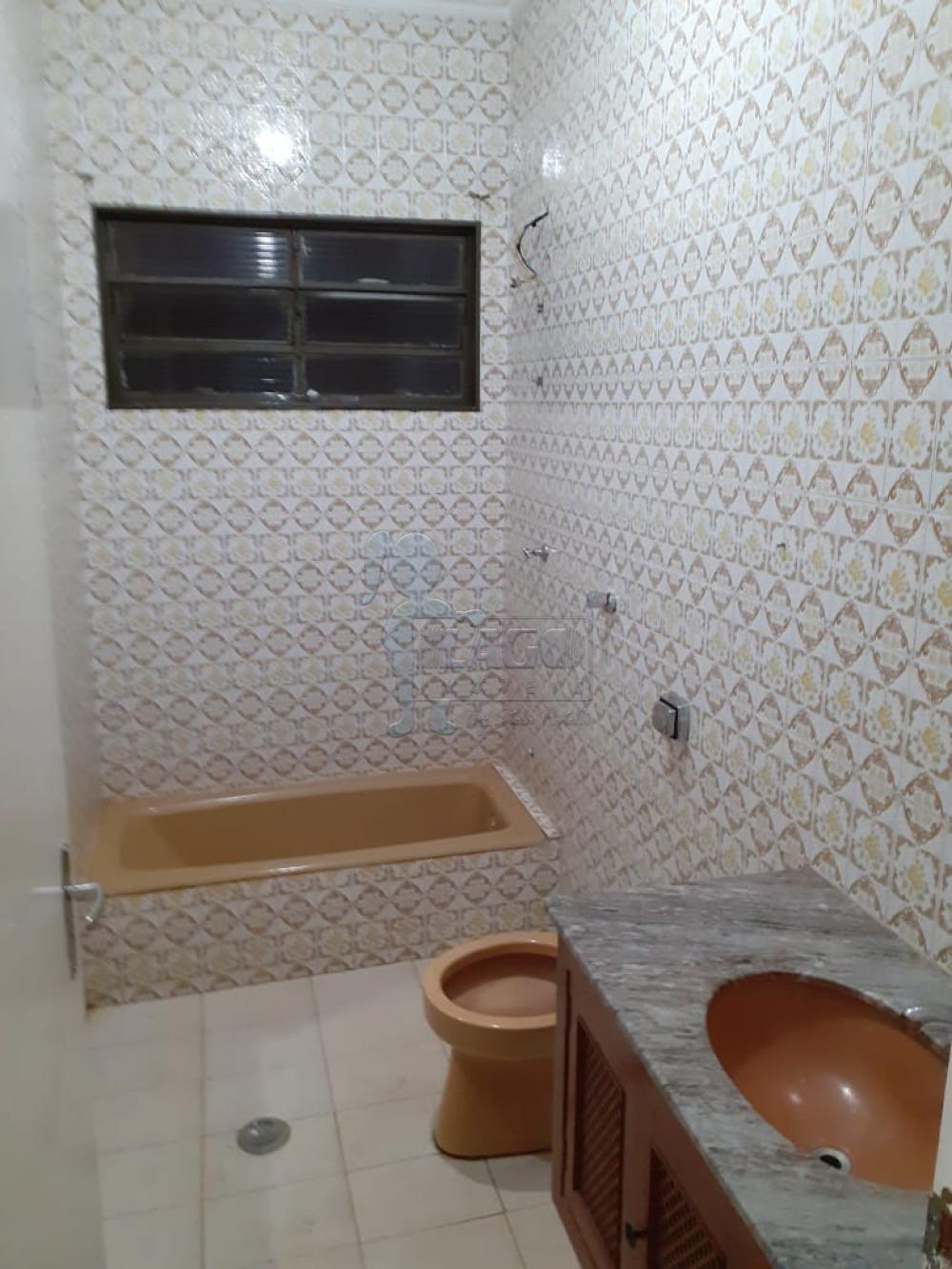 Alugar Casa / Padrão em Ribeirão Preto R$ 900,00 - Foto 8