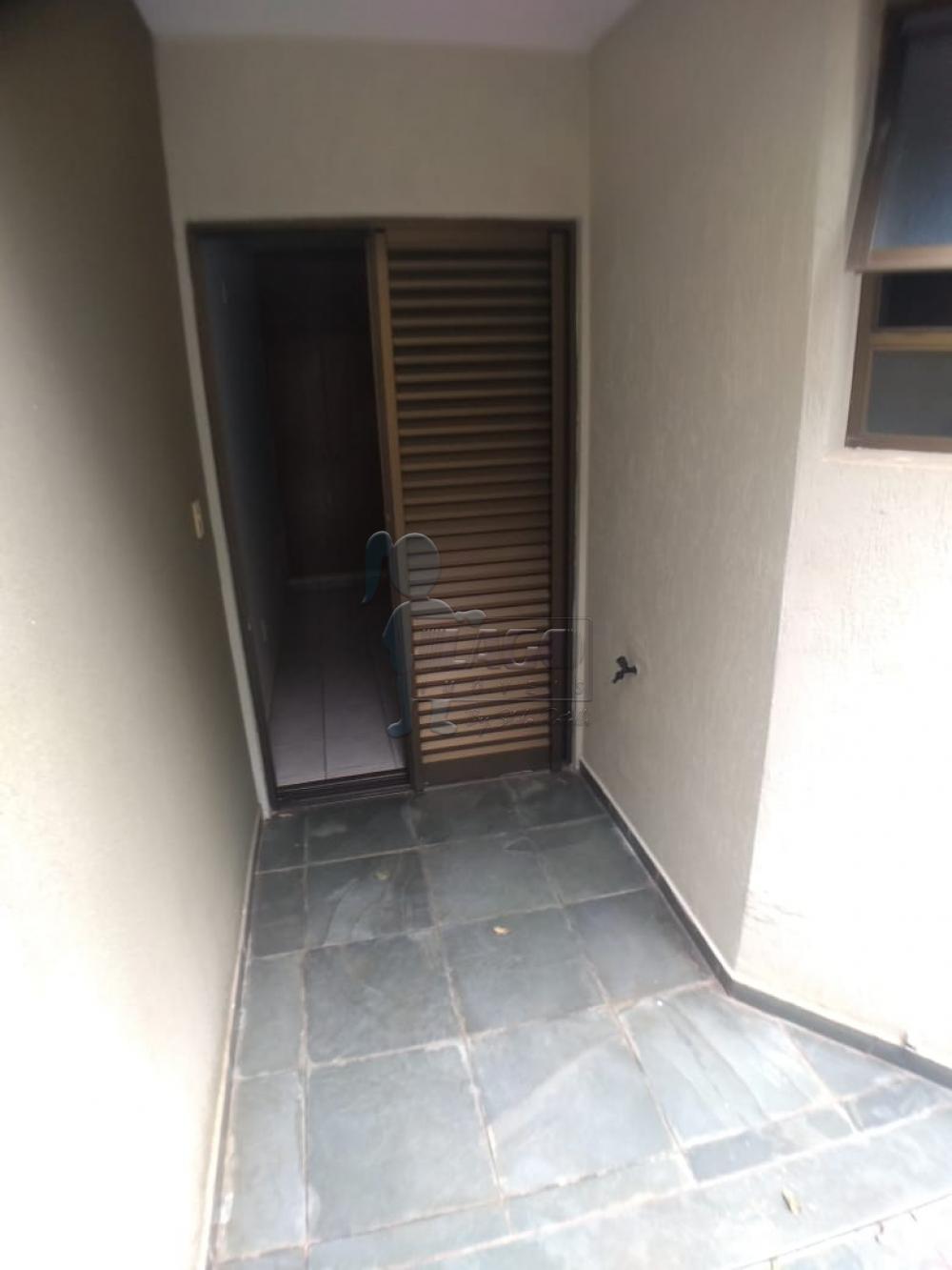 Alugar Apartamento / Padrão em Ribeirão Preto R$ 950,00 - Foto 11