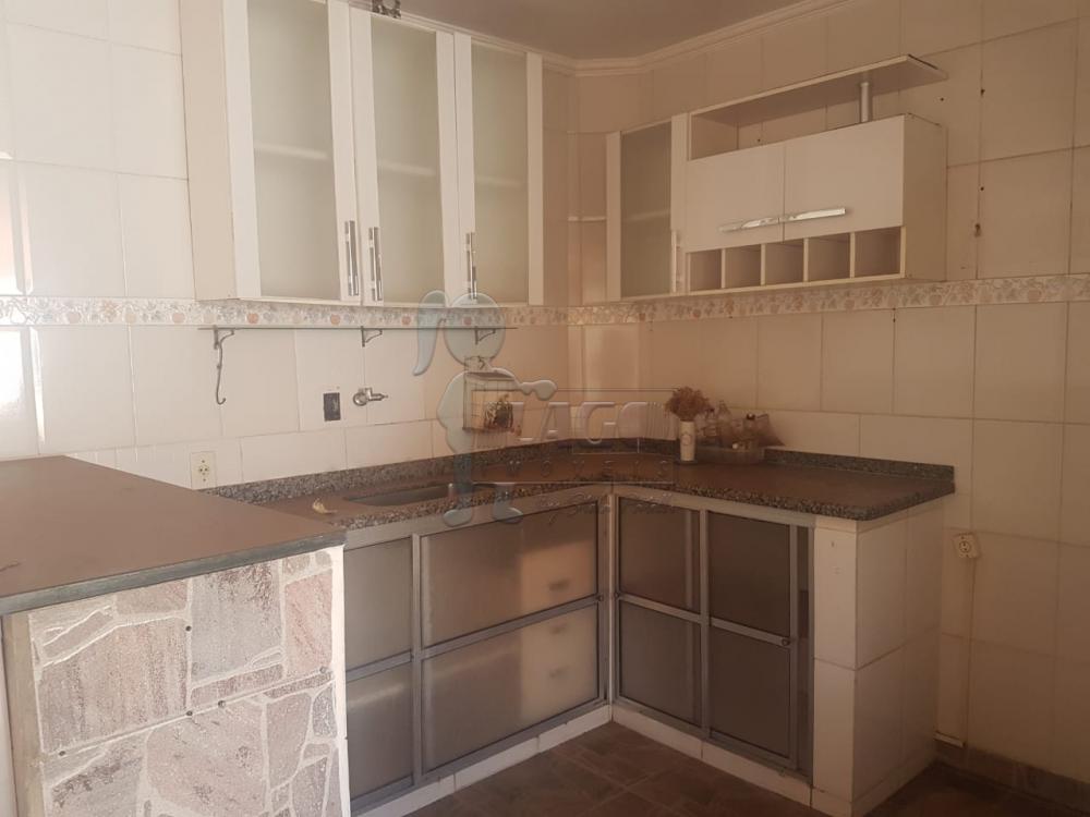 Alugar Casa / Padrão em Ribeirão Preto R$ 1.700,00 - Foto 5