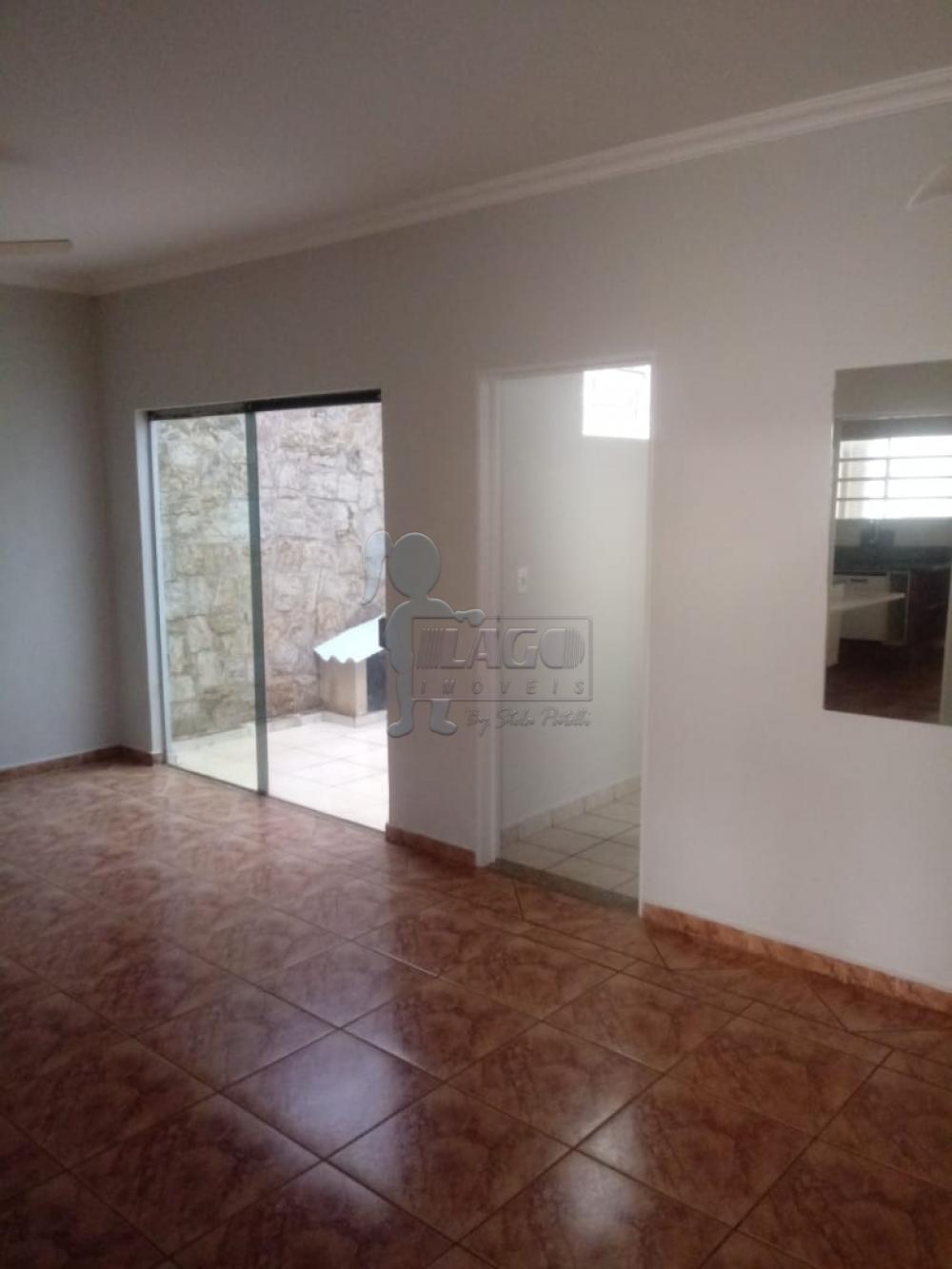 Alugar Casa / Padrão em Ribeirão Preto R$ 2.490,00 - Foto 1