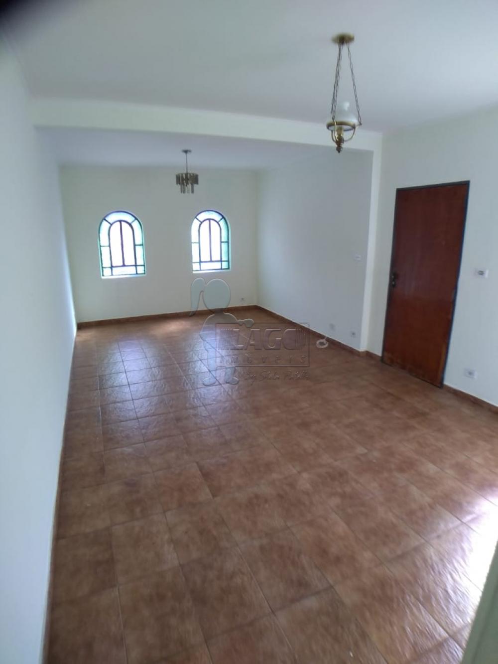 Alugar Casa / Padrão em Ribeirão Preto R$ 1.800,00 - Foto 2