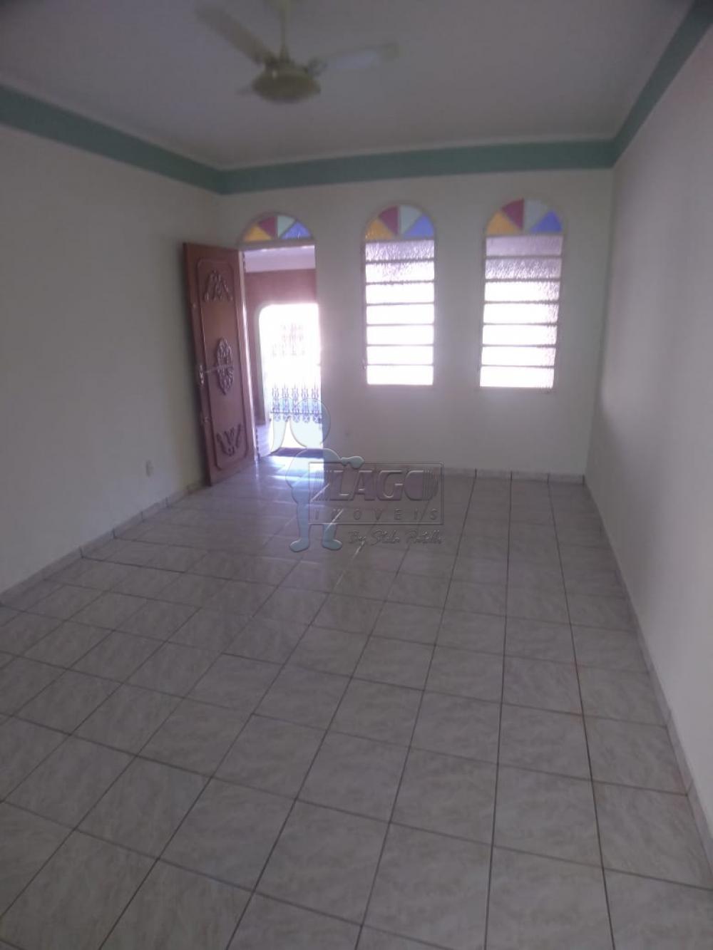 Alugar Casa / Padrão em Ribeirão Preto R$ 1.100,00 - Foto 1