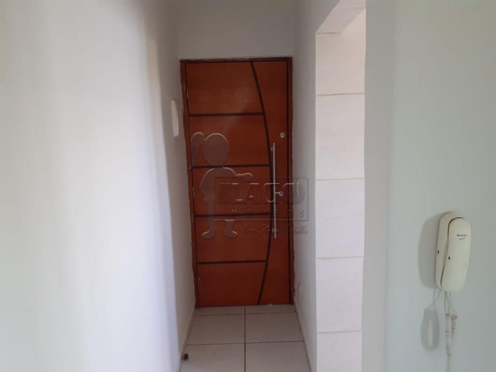 Alugar Apartamento / Padrão em Ribeirão Preto R$ 900,00 - Foto 2