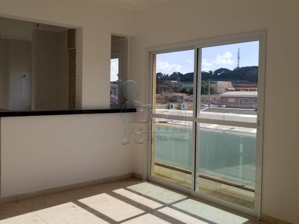 Alugar Apartamento / Padrão em Ribeirão Preto R$ 1.700,00 - Foto 2