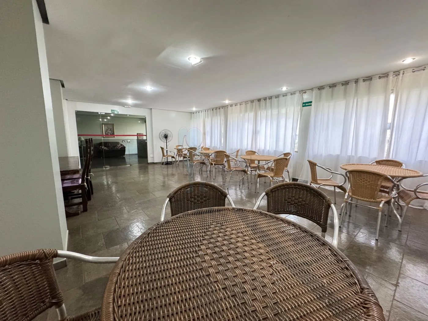 Alugar Apartamento / Padrão em Ribeirão Preto R$ 1.100,00 - Foto 22