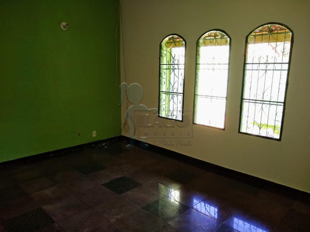 Alugar Casa / Padrão em Ribeirão Preto R$ 1.900,00 - Foto 4