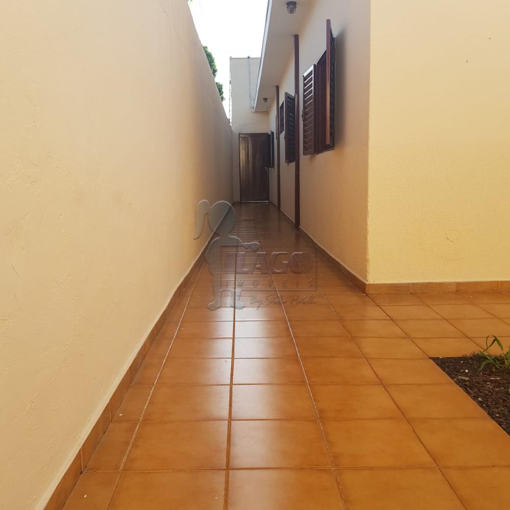 Alugar Casa / Padrão em Ribeirão Preto R$ 1.300,00 - Foto 16