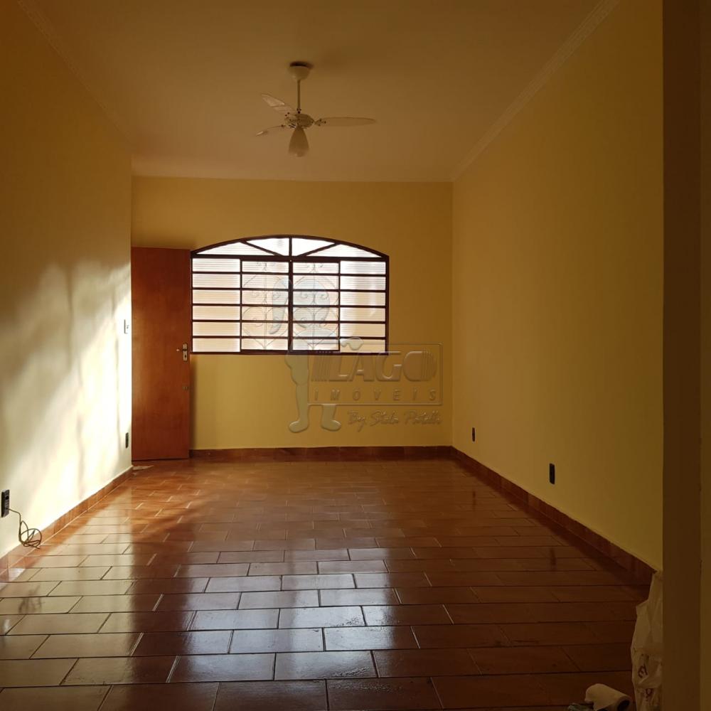 Alugar Casa / Padrão em Ribeirão Preto R$ 1.300,00 - Foto 4