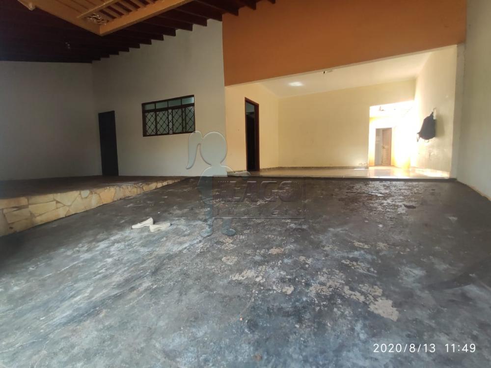 Alugar Casa / Padrão em Pradópolis R$ 3.000,00 - Foto 1