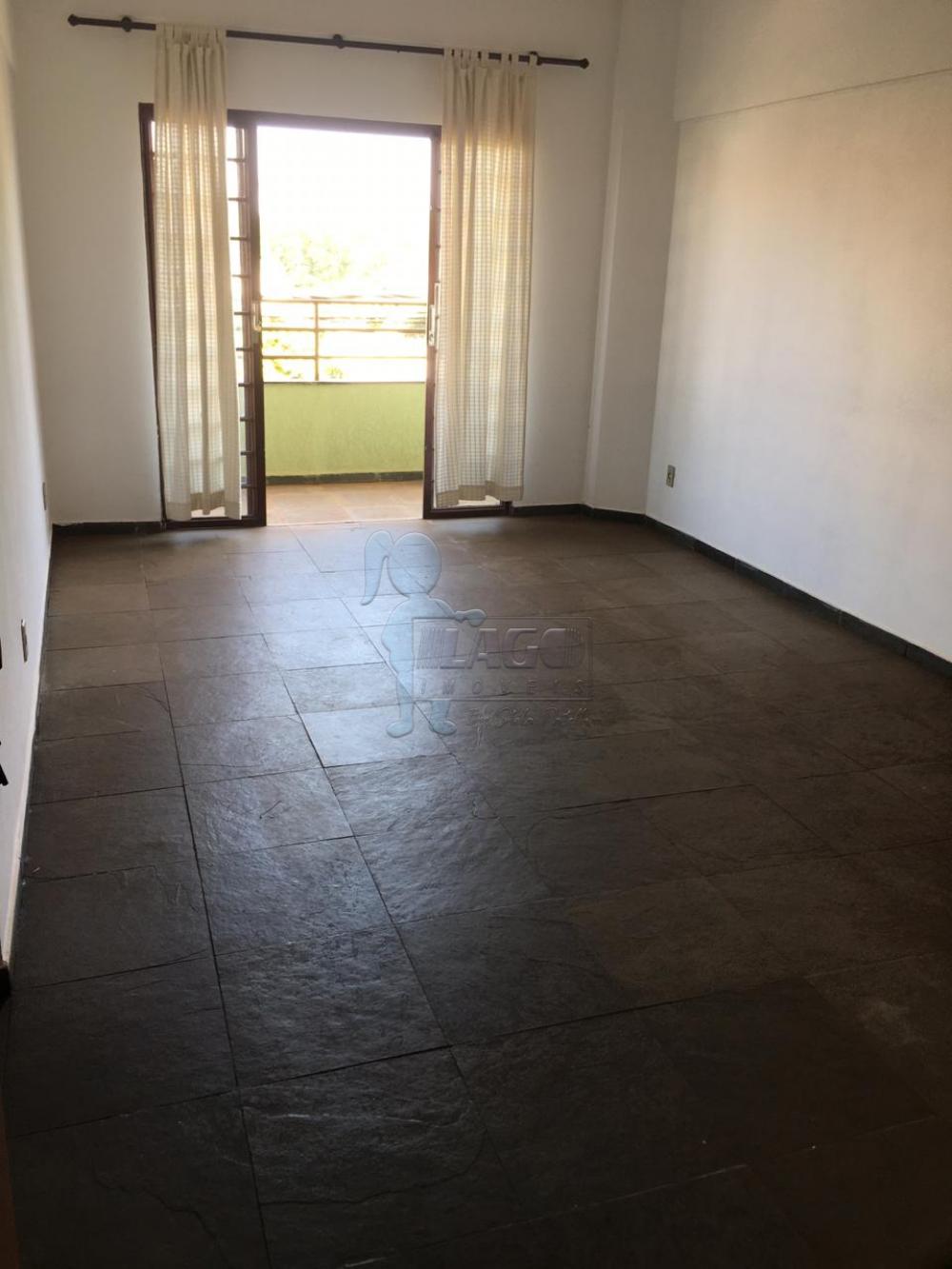 Alugar Apartamentos / Padrão em Ribeirão Preto R$ 700,00 - Foto 1