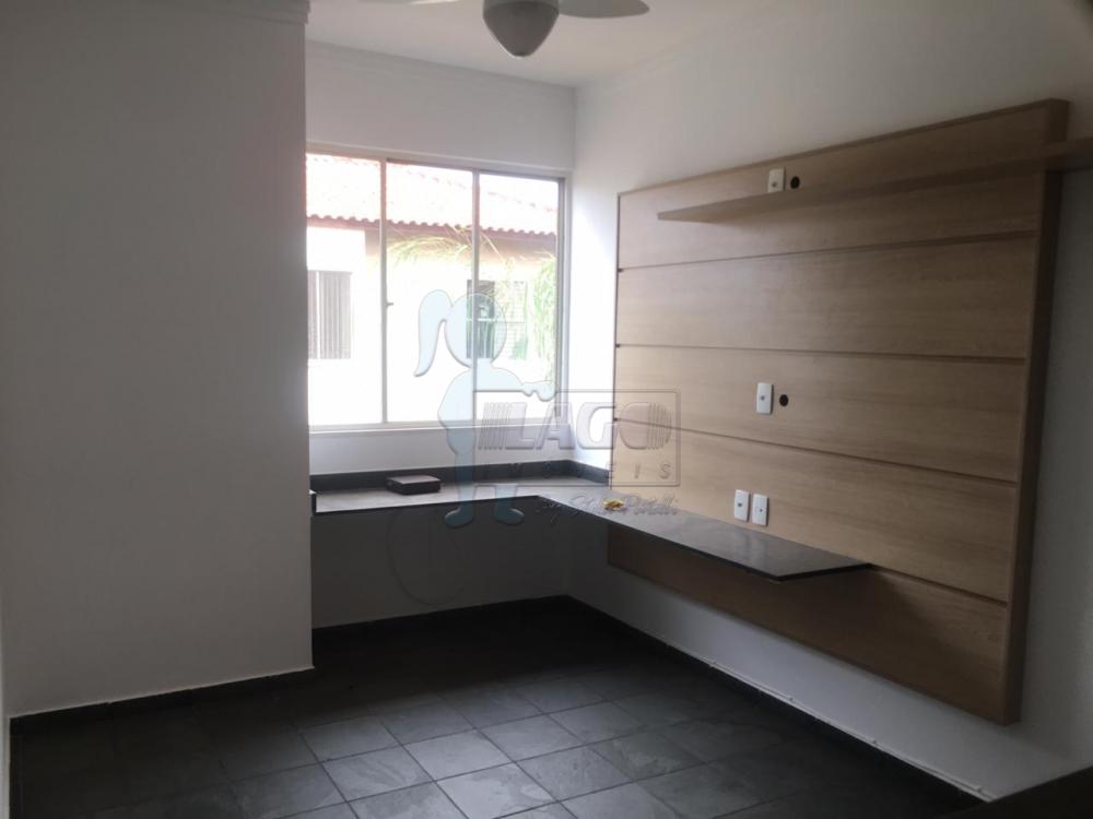 Alugar Apartamento / Padrão em Ribeirão Preto R$ 920,00 - Foto 1