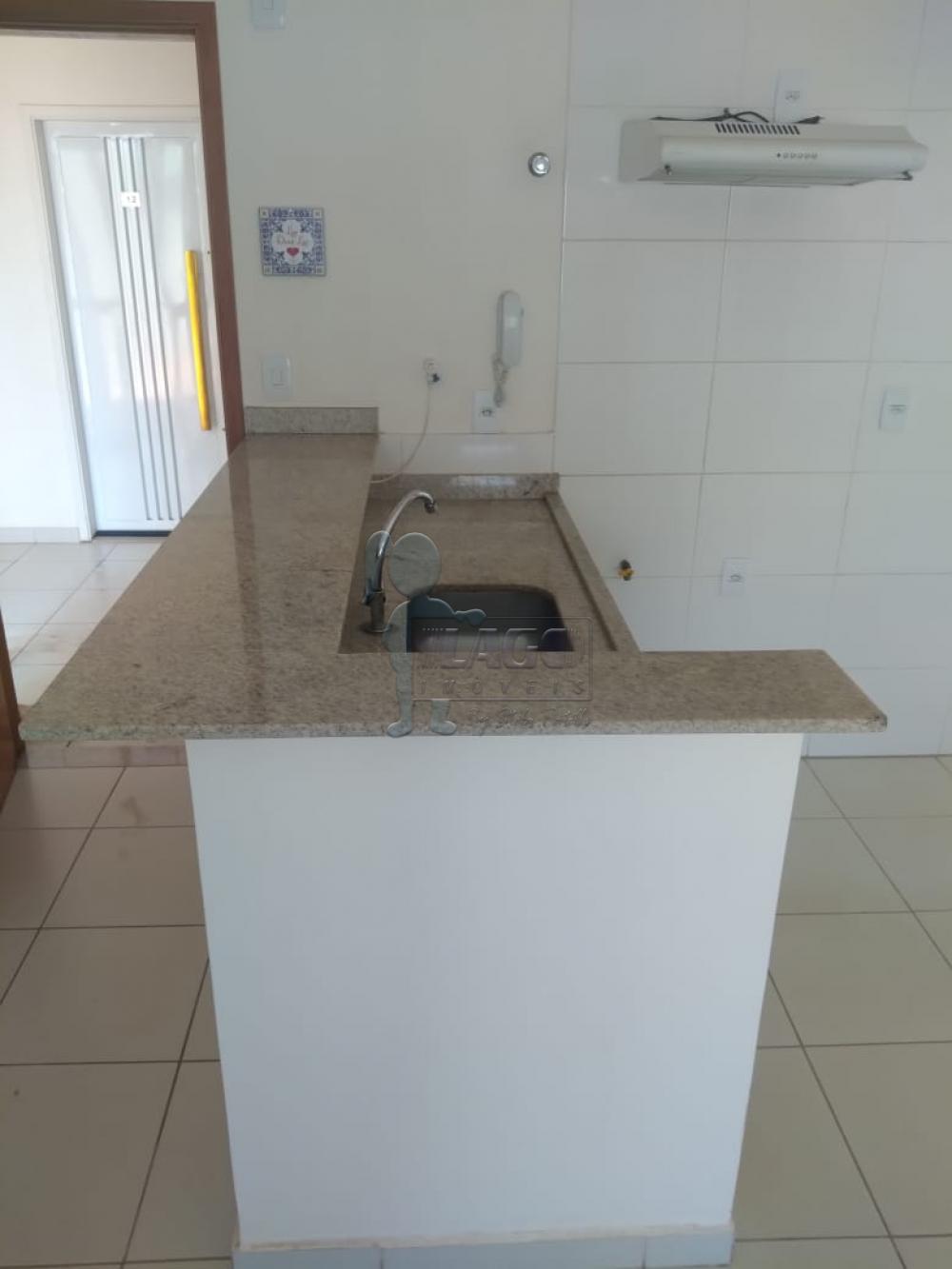 Alugar Apartamento / Padrão em Ribeirão Preto R$ 1.000,00 - Foto 3