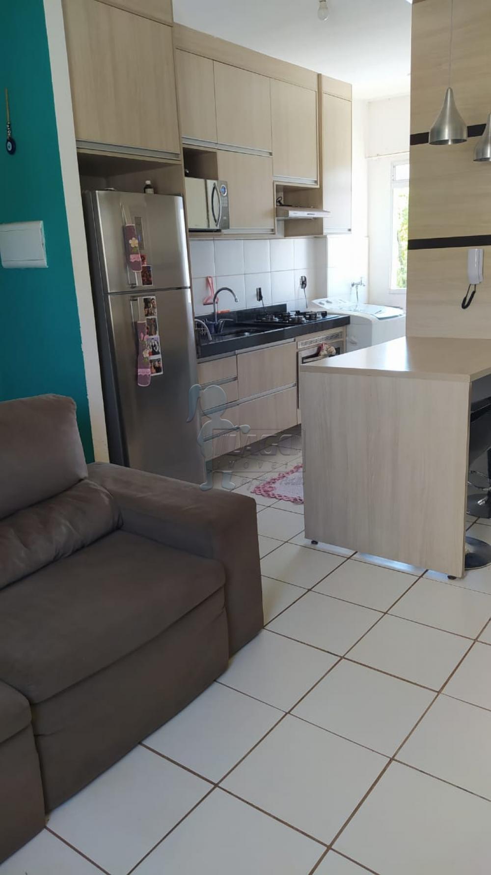 Alugar Apartamento / Padrão em Ribeirão Preto R$ 700,00 - Foto 1