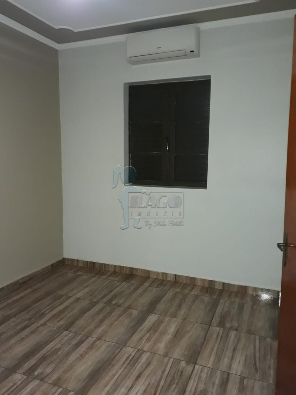 Alugar Casa / Padrão em Ribeirão Preto R$ 1.300,00 - Foto 5