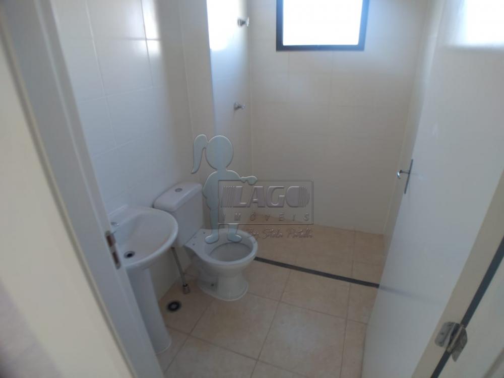 Alugar Apartamento / Padrão em Ribeirão Preto R$ 900,00 - Foto 2