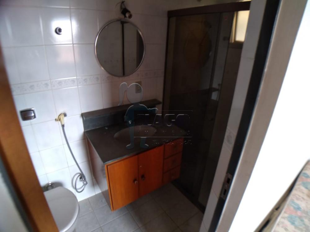 Alugar Apartamento / Padrão em Ribeirão Preto R$ 750,00 - Foto 2