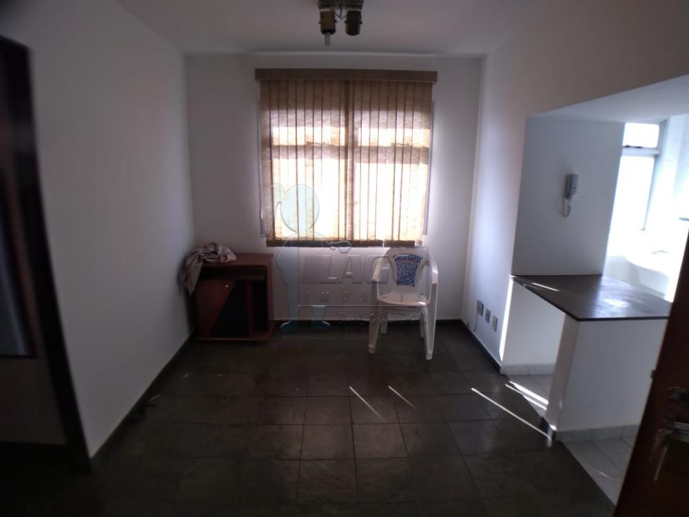 Alugar Apartamento / Padrão em Ribeirão Preto R$ 750,00 - Foto 1