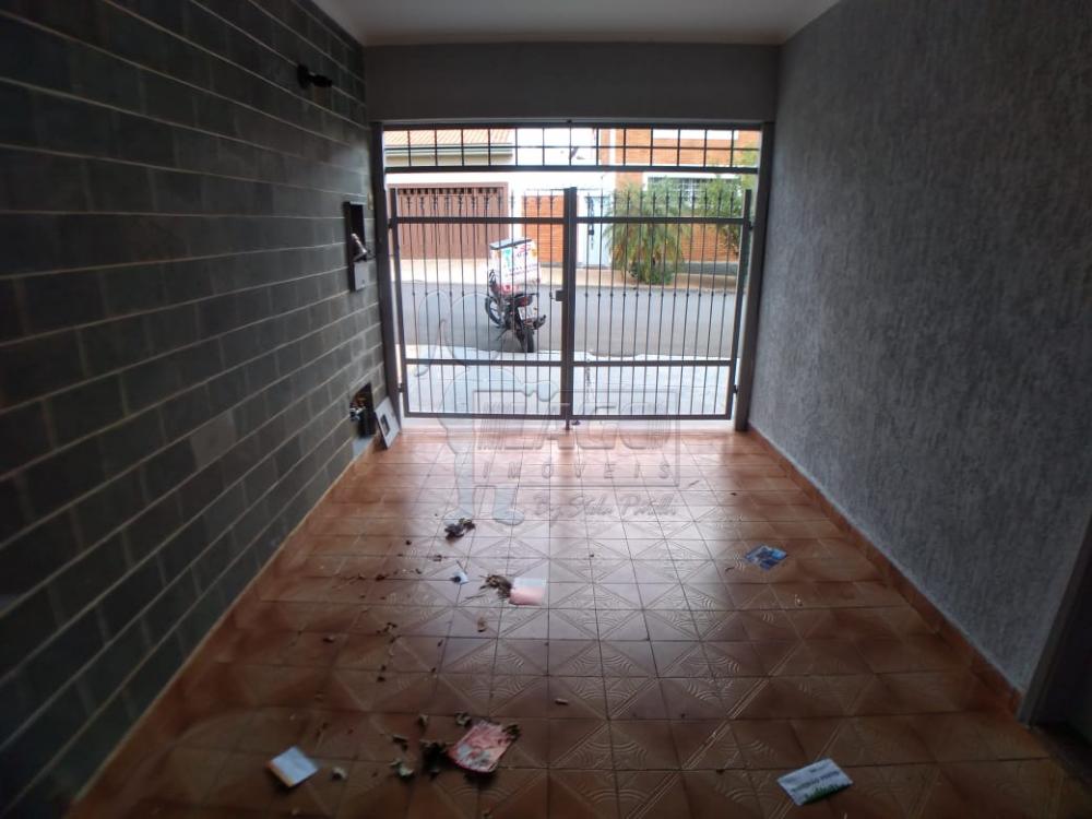 Alugar Casa / Padrão em Ribeirão Preto R$ 950,00 - Foto 2