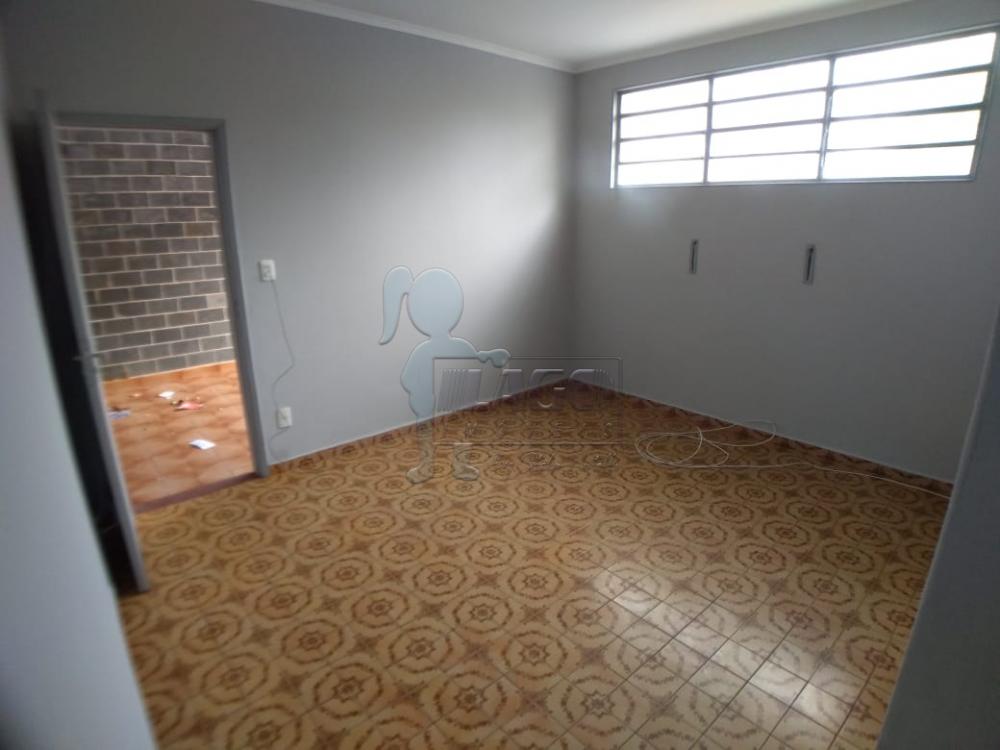 Alugar Casa / Padrão em Ribeirão Preto R$ 950,00 - Foto 3