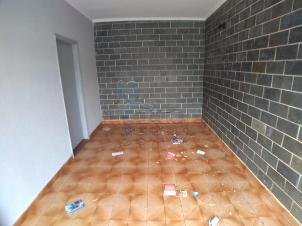 Alugar Casa / Padrão em Ribeirão Preto R$ 950,00 - Foto 1