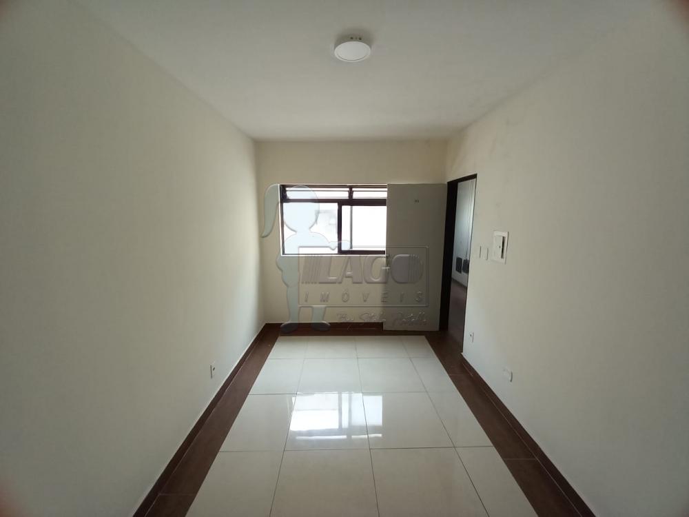 Alugar Apartamentos / Padrão em Ribeirão Preto R$ 625,00 - Foto 2