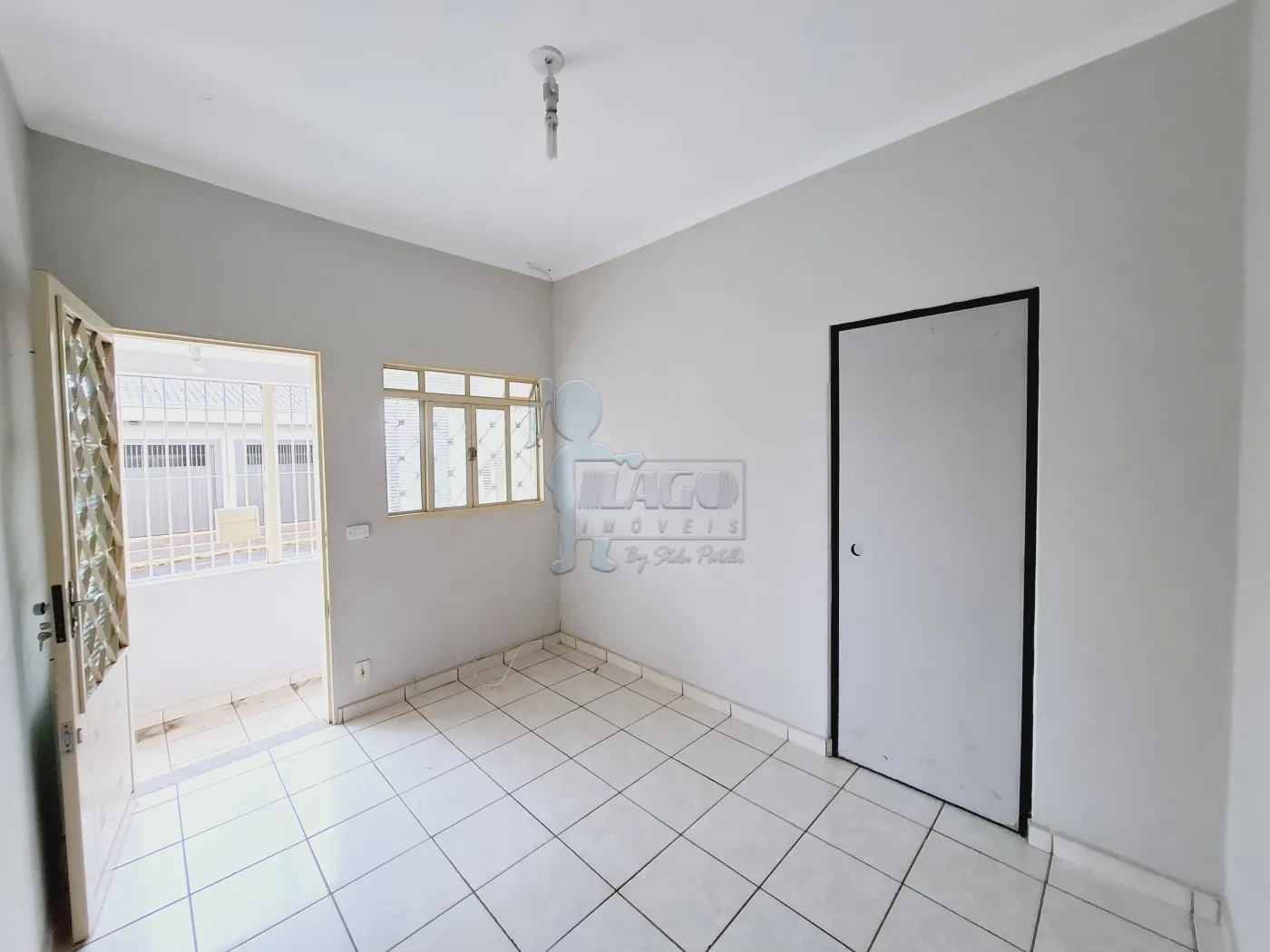 Alugar Casa / Padrão em Ribeirão Preto R$ 900,00 - Foto 2