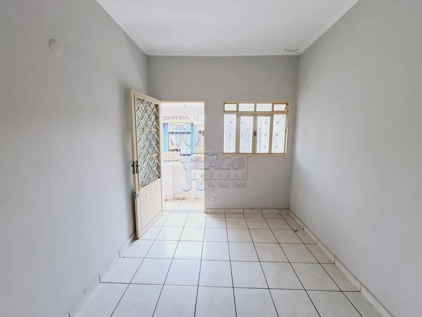 Alugar Casa / Padrão em Ribeirão Preto R$ 900,00 - Foto 1