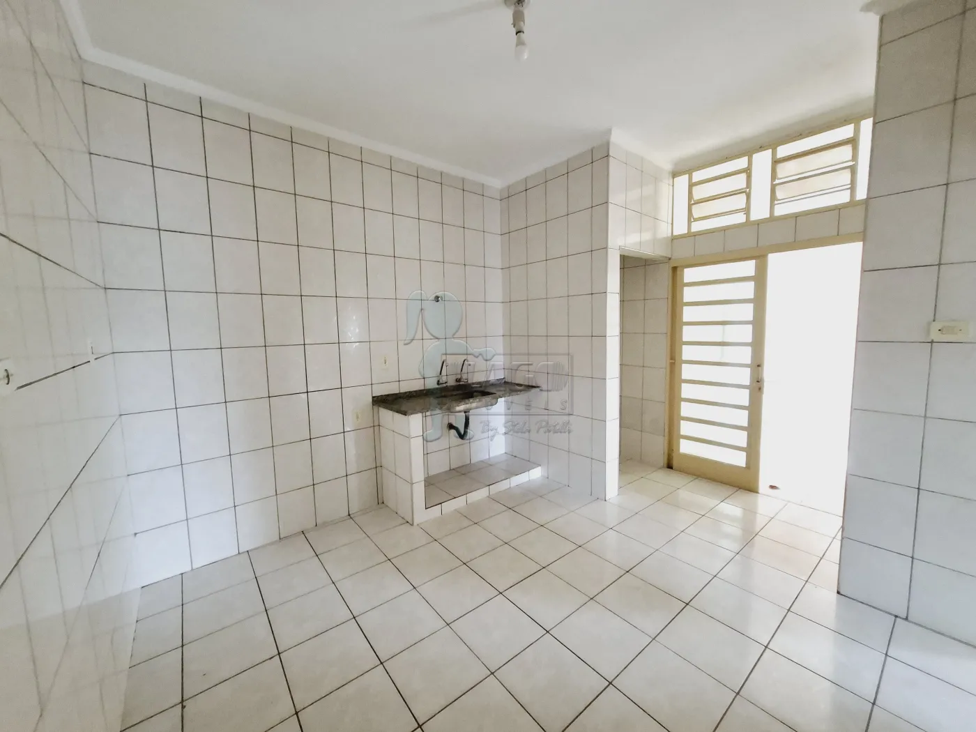 Alugar Casa / Padrão em Ribeirão Preto R$ 900,00 - Foto 8