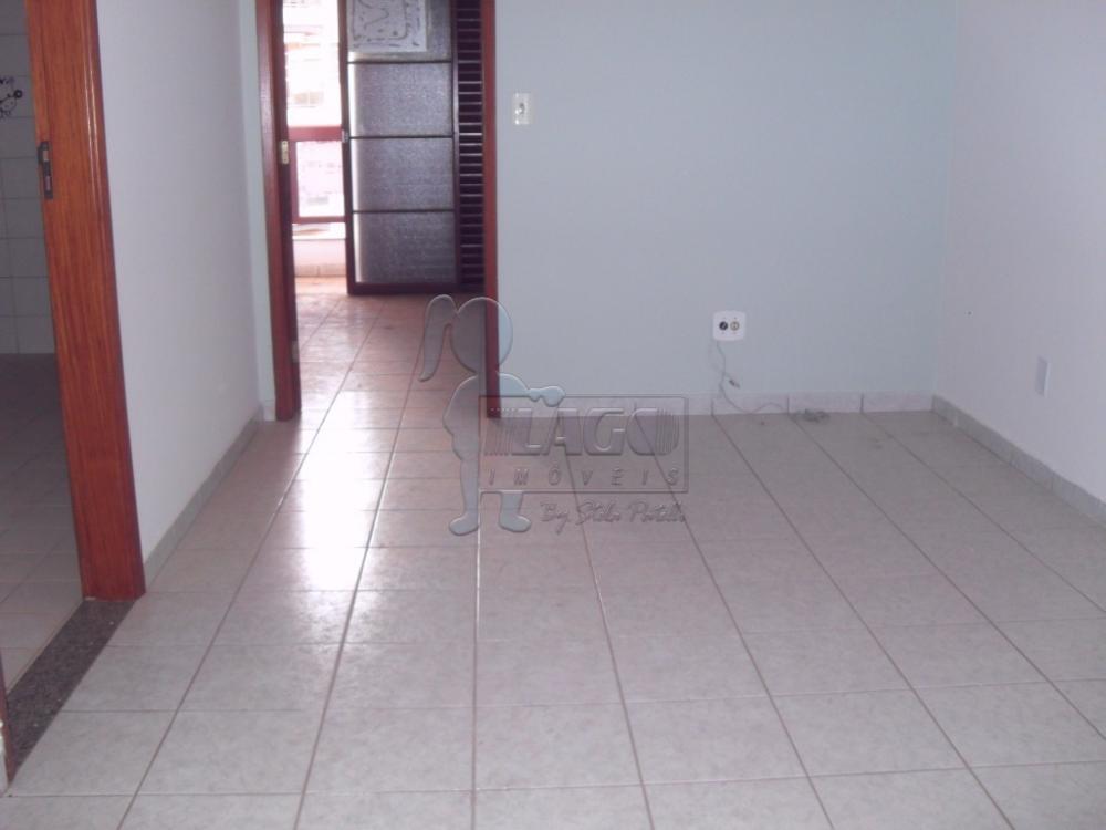 Alugar Apartamento / Padrão em Ribeirão Preto R$ 870,00 - Foto 1