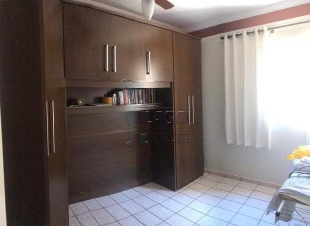 Alugar Casa / Padrão em Ribeirão Preto R$ 800,00 - Foto 2