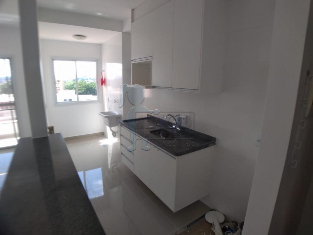 Alugar Apartamento / Padrão em Ribeirão Preto R$ 1.300,00 - Foto 2