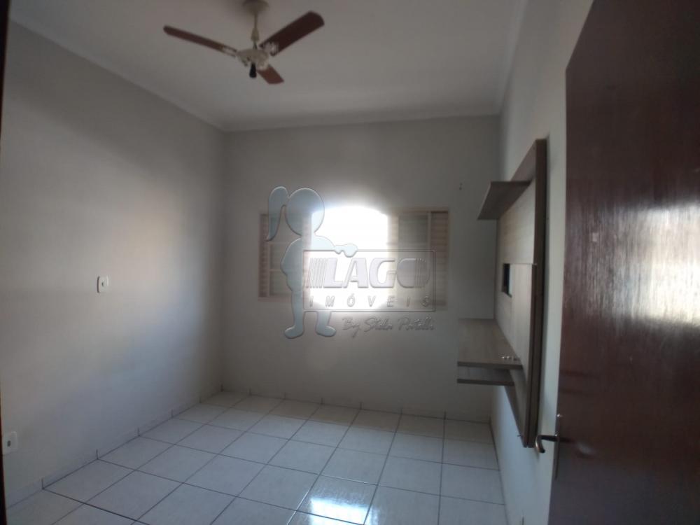 Alugar Casas / Padrão em Ribeirão Preto R$ 1.200,00 - Foto 3