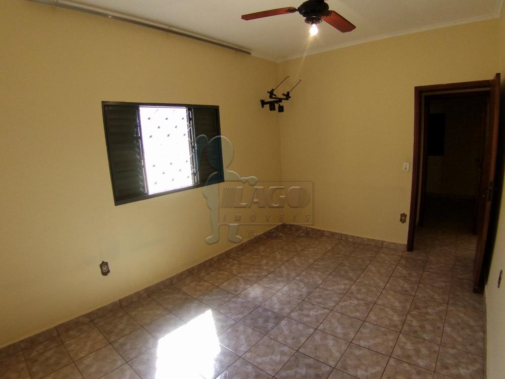 Alugar Casas / Padrão em Ribeirão Preto R$ 1.100,00 - Foto 16