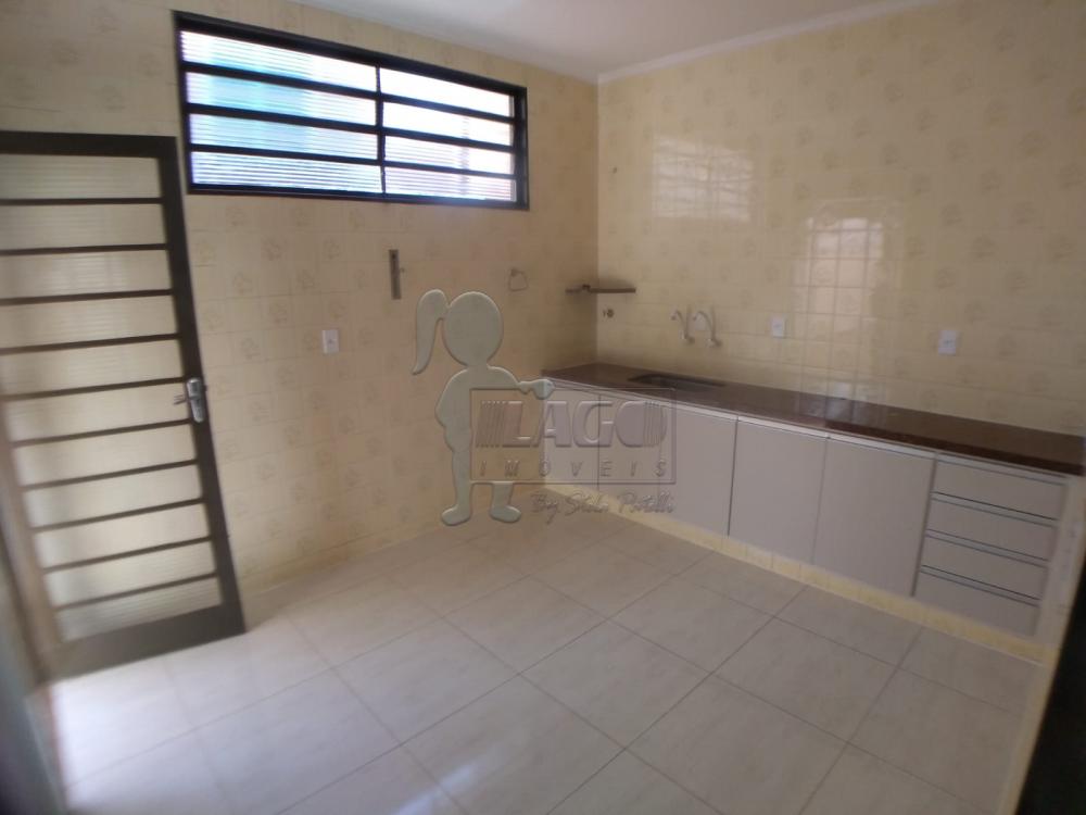 Alugar Casa / Padrão em Ribeirão Preto R$ 2.500,00 - Foto 4