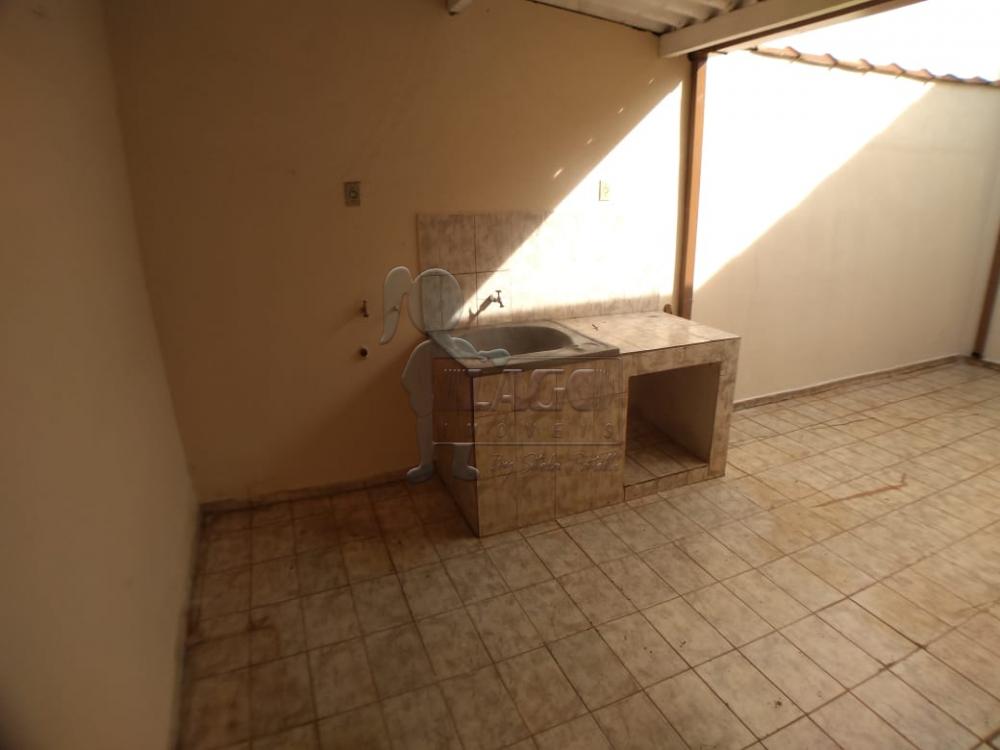 Alugar Casa / Padrão em Ribeirão Preto R$ 900,00 - Foto 8