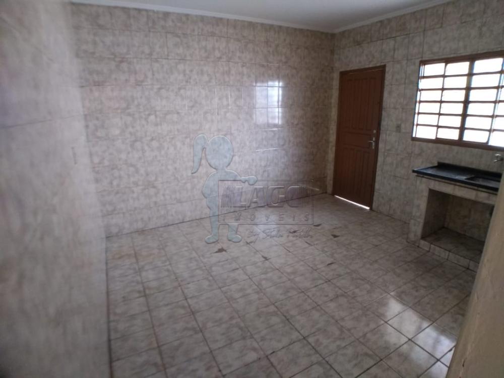 Alugar Casa / Padrão em Ribeirão Preto R$ 900,00 - Foto 3