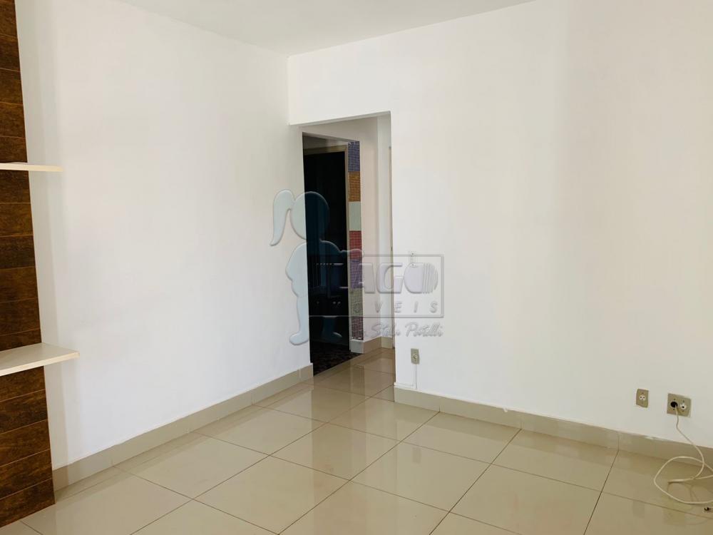 Alugar Casa / Padrão em Ribeirão Preto R$ 1.400,00 - Foto 2