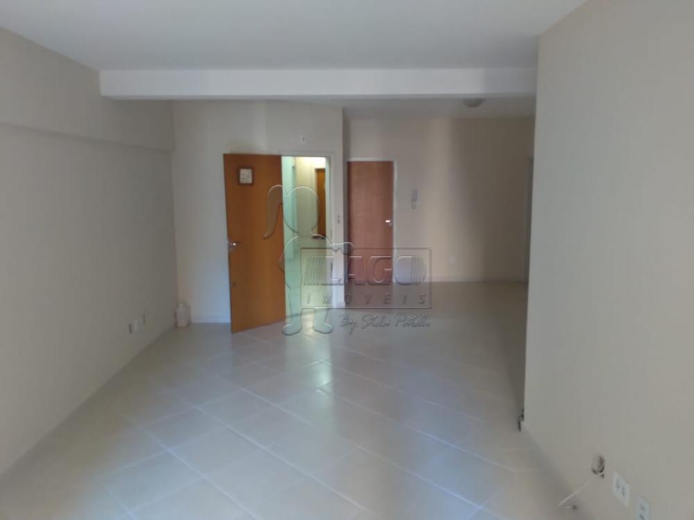 Alugar Apartamento / Padrão em Ribeirão Preto R$ 1.500,00 - Foto 1