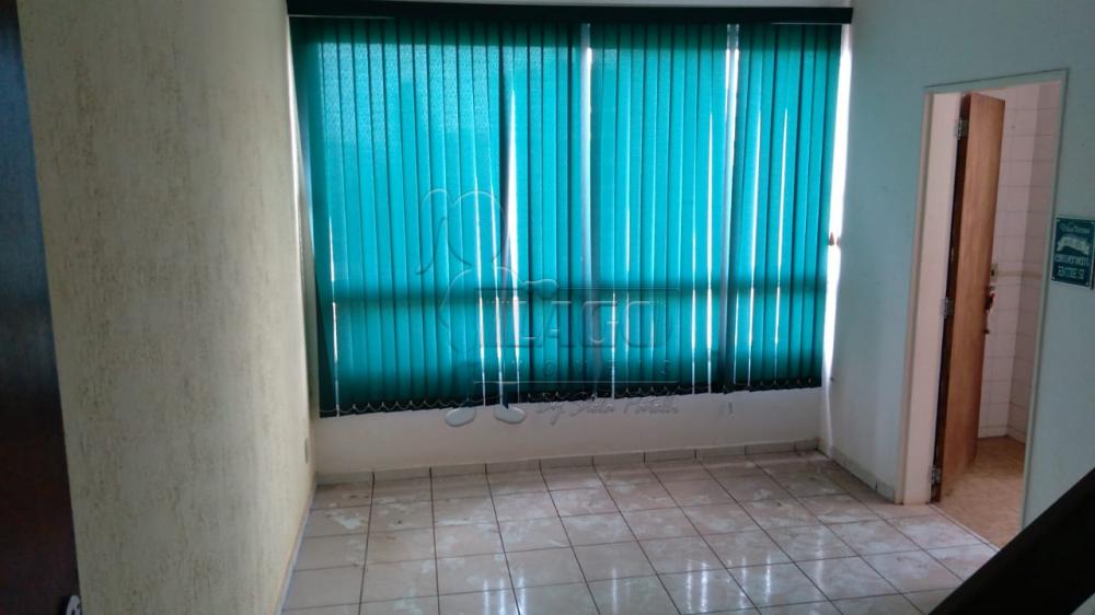 Alugar Apartamentos / Padrão em Ribeirão Preto R$ 1.000,00 - Foto 1