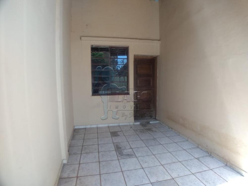 Alugar Casa / Padrão em Ribeirão Preto R$ 800,00 - Foto 4