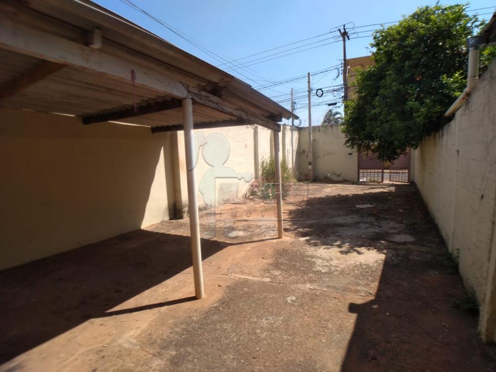 Alugar Casa / Padrão em Ribeirão Preto R$ 800,00 - Foto 1