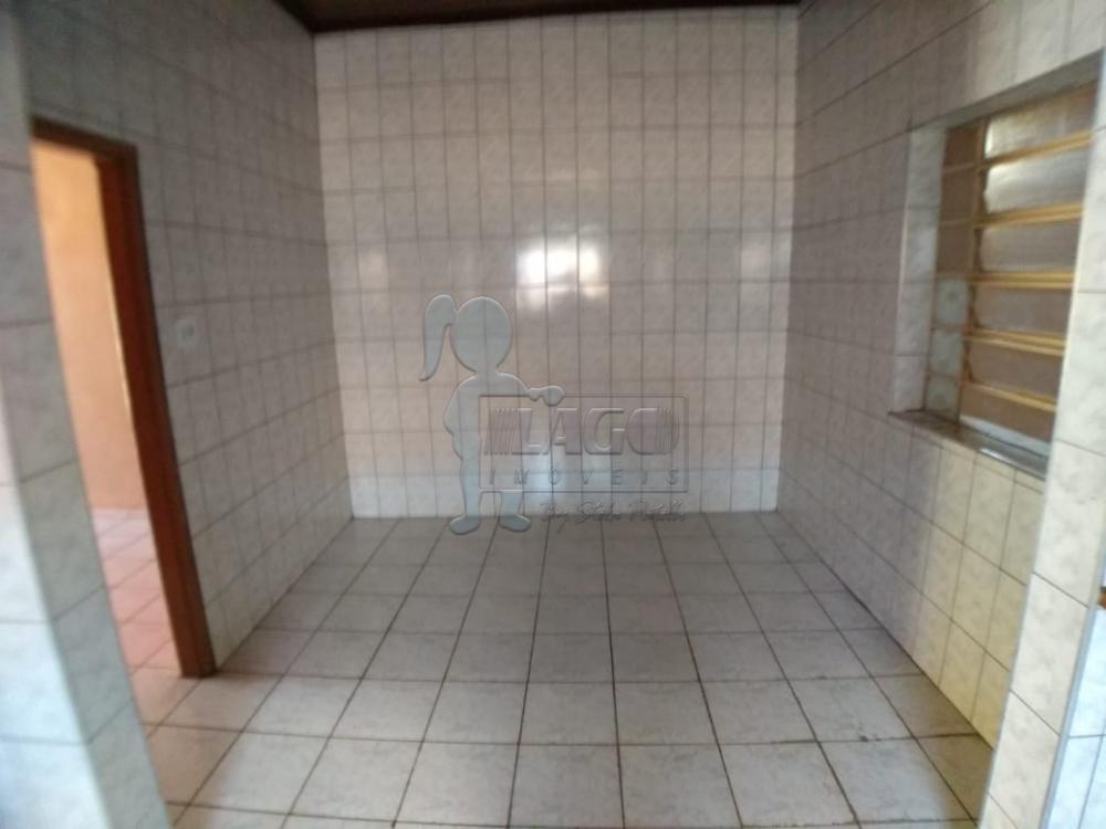 Alugar Casa / Padrão em Ribeirão Preto R$ 800,00 - Foto 8